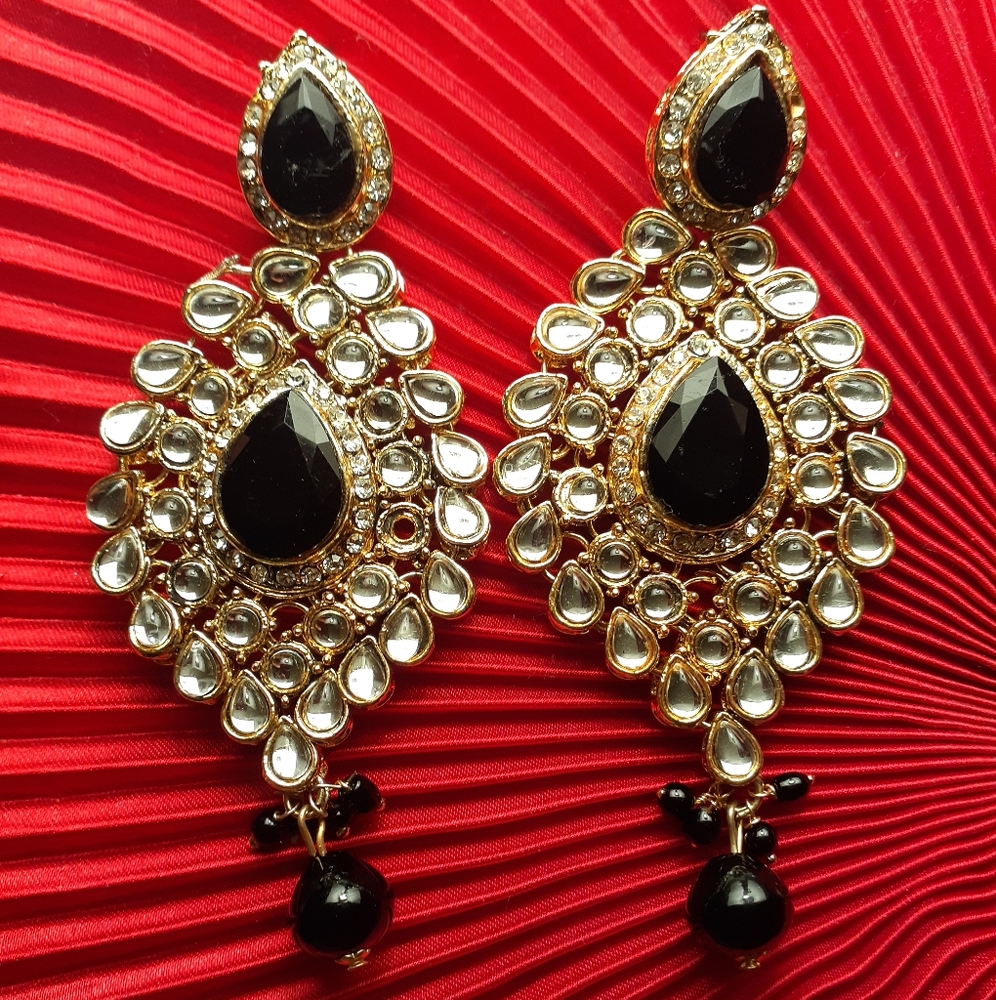 Kundan earrings